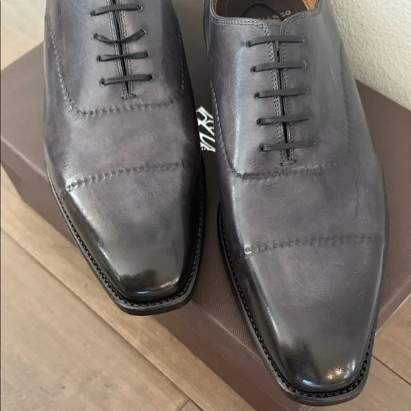 Classic Gray Men's Oxford Shoes - Picture 3 of 6